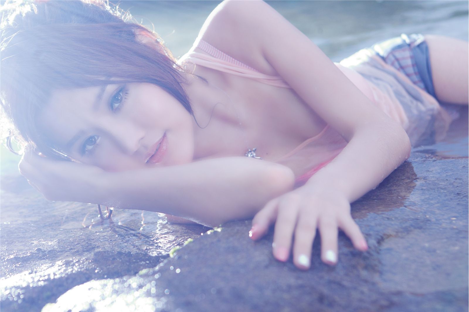 “白”氏雙胞胎女子BY2性感寫真 Miko、Yumi